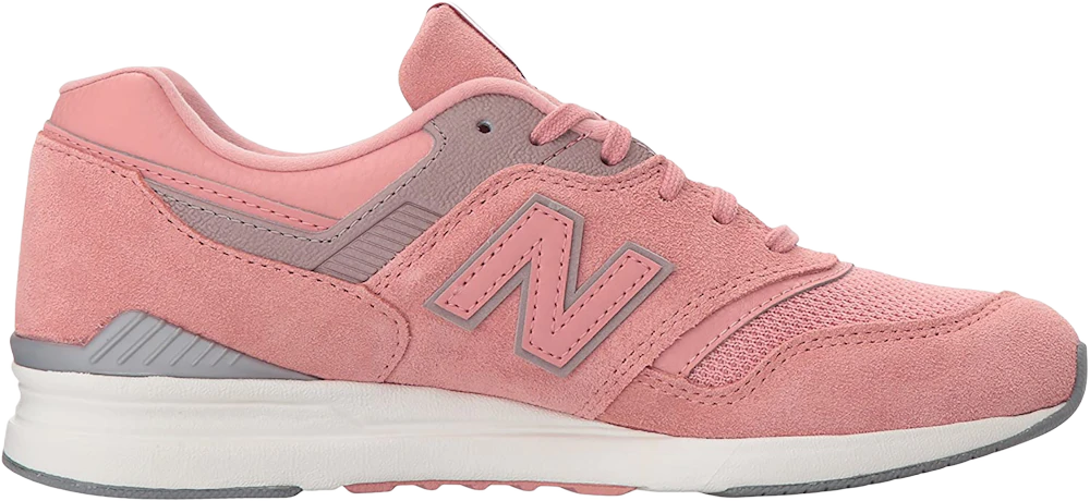 New Balance 697