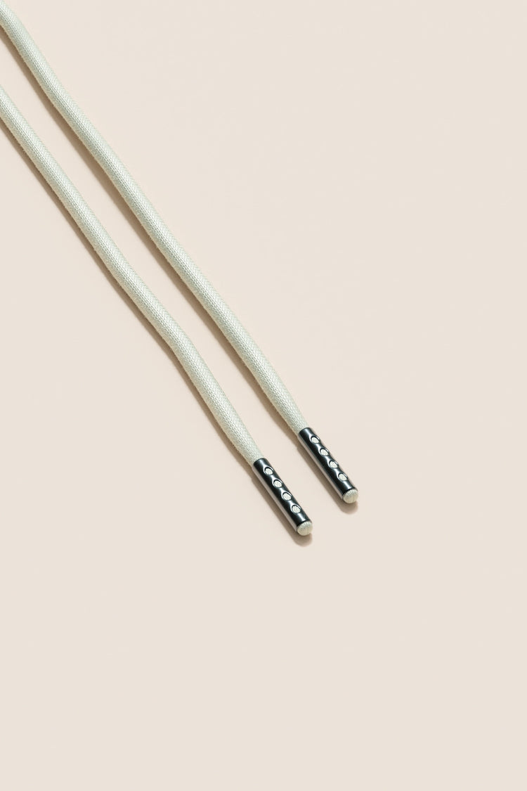 Senkels Off White 4mm Round Waxed Shoelaces with Black Nickel Aglets